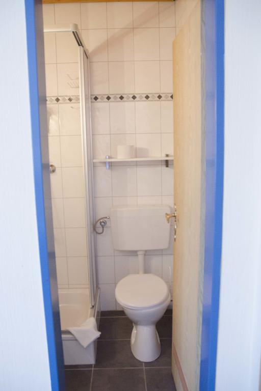 Zum Wikinger Otel Neßmersiel Oda fotoğraf