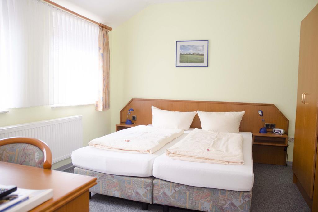 Zum Wikinger Otel Neßmersiel Oda fotoğraf